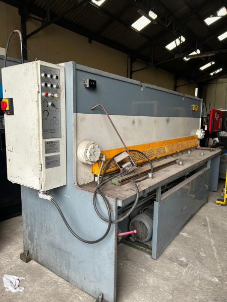 Cisaille guillotine LVD MV0 31/10