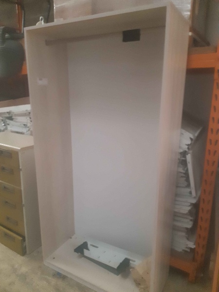 Penderie / Vestiaire en bois clair 