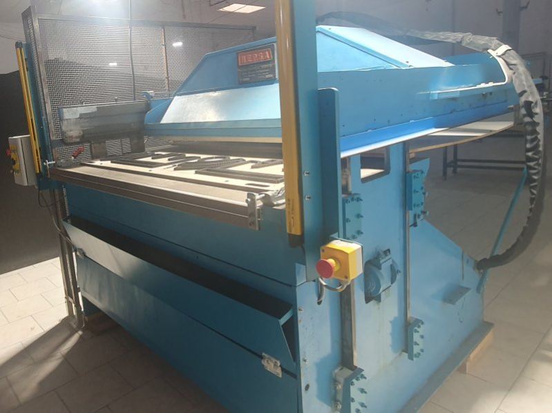 Presse à découper emporte pièce automatique HEPSA