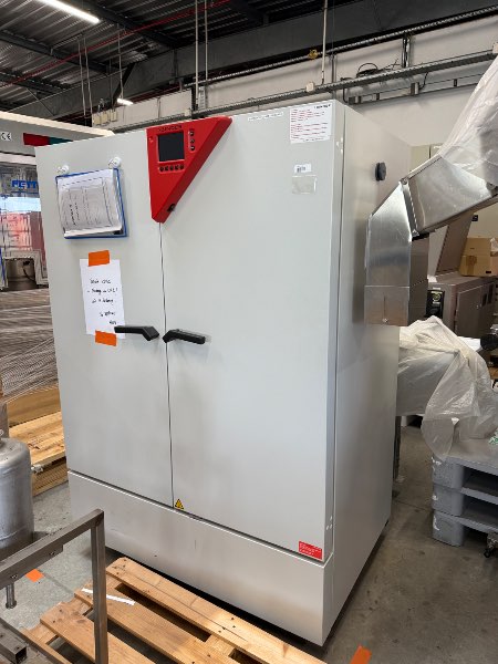 Etuve BINDER KBF 720