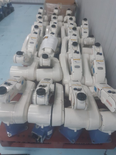 Robots Denso VP6242G